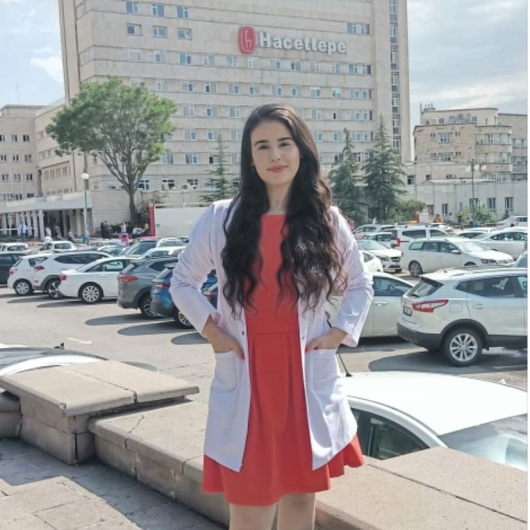 Dkt. İrem Geben