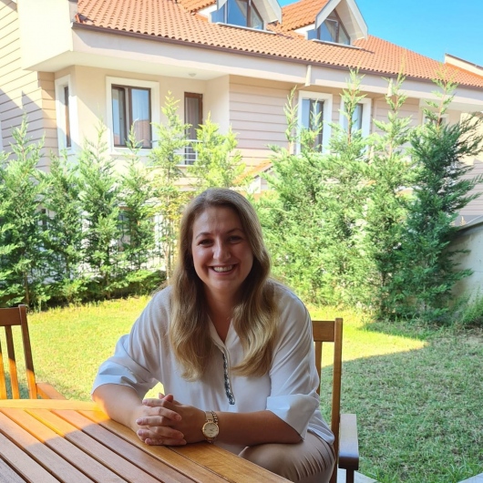 Arzu Bayrak
