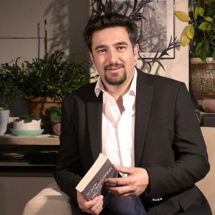 Psk. Akbar Vatankhahı