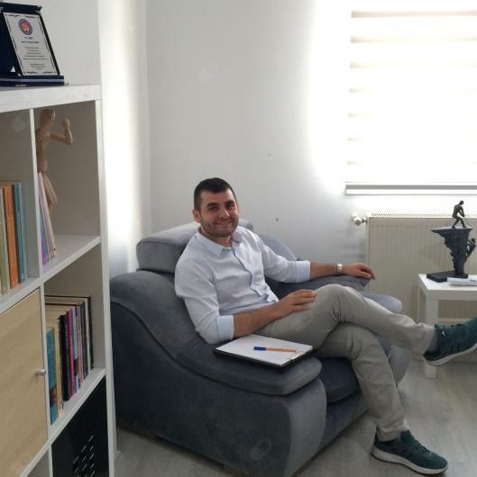 Uzm. Psk. Dan. Tunahan Uzun