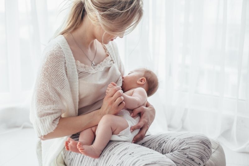 Anne Sütünün 14 Faydası Anne Sütünün 14 Faydası
