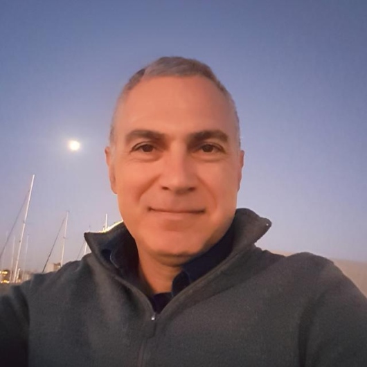 Ali Kumru