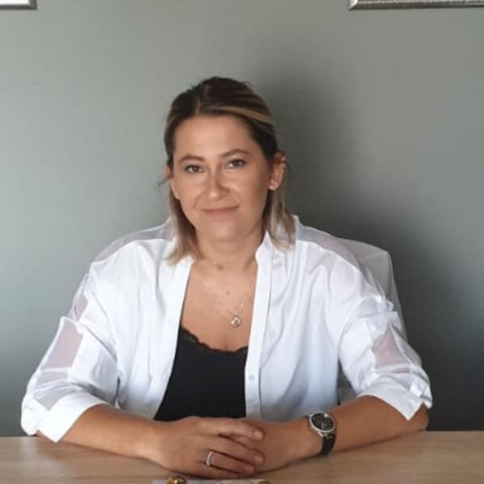 Fzt. Esra Gençer