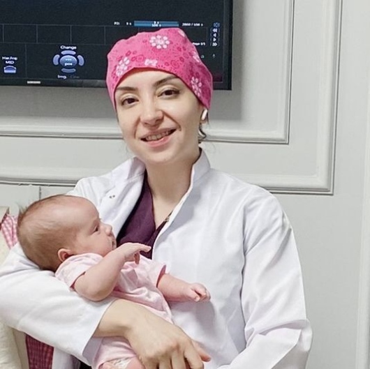 Op. Dr. Esra Ünal