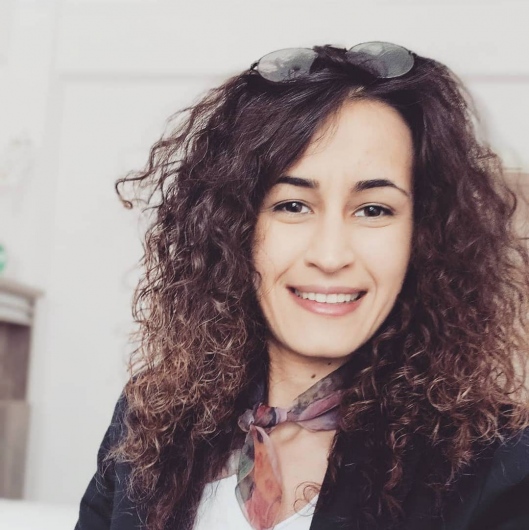 Fzt. Esra Kama