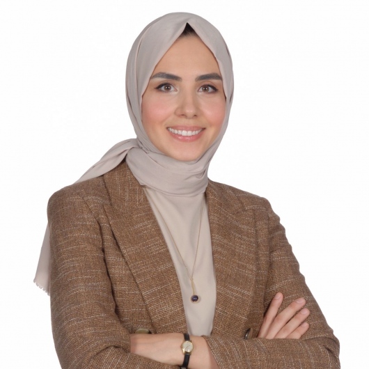Esra Öziç