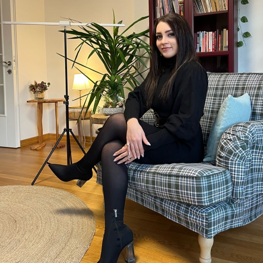 Uzm. Kl. Psk. Yağmur Atlı İpekişleyen