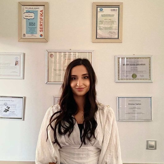 Uzm. Kl. Psk. Emine Esra Şahin