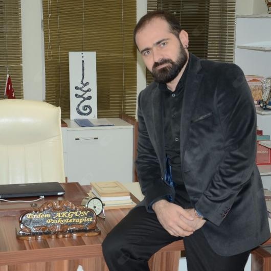 Uzm. Kl. Psk. Erdem Akgün