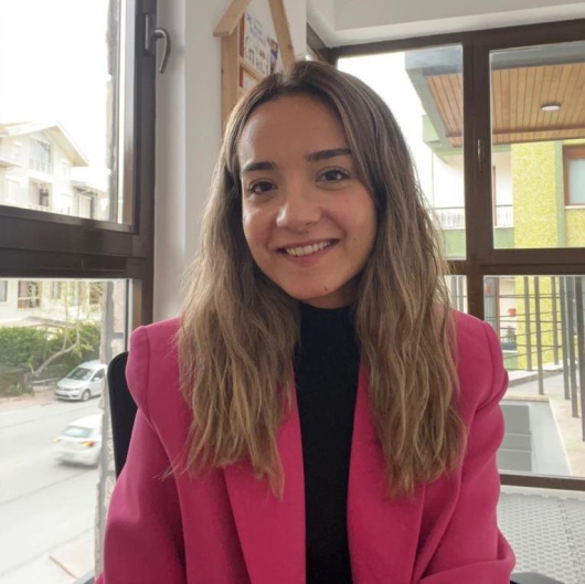 Dkt. Bahar Özak