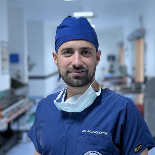 Op. Dr. Batuhan Üstün