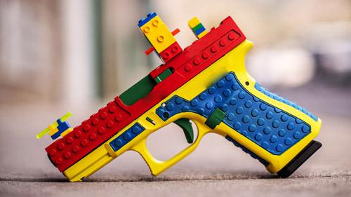 Çocukların oyuncak silahlarla oynaması doğru mudur?