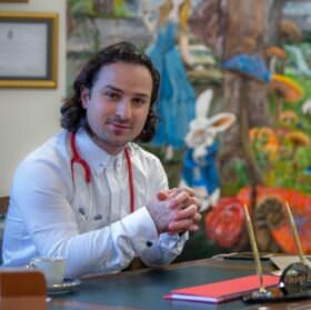 Doç. Dr. Engin Melek