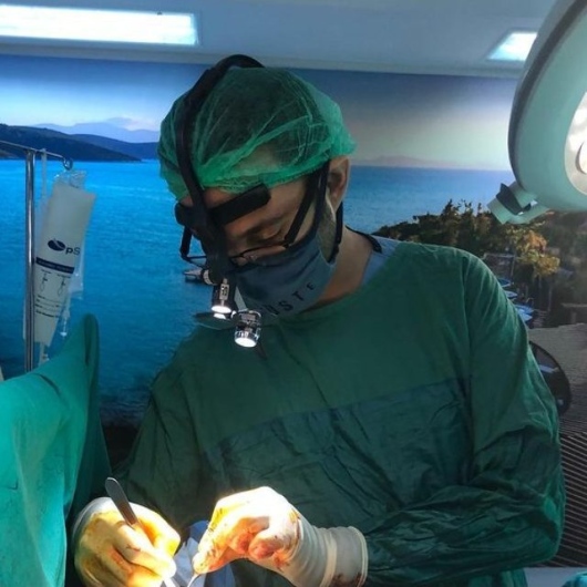Op. Dr. Deniz Yıldırım